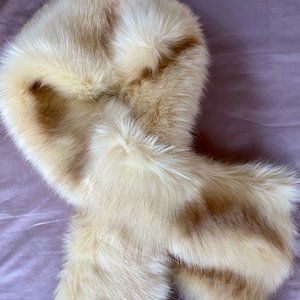 Champagne Faux Fur Wrap